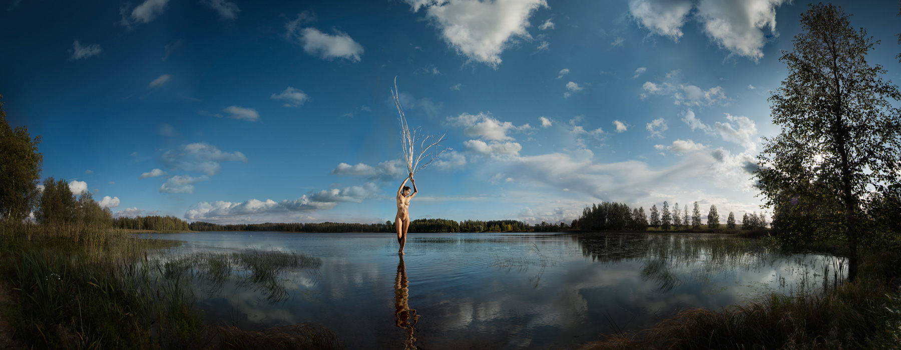 KÄÄNNA JUURI VI. Fotografía y retoque digital. Lago Heinijarvi, Hämeenkyrö, Finlandia