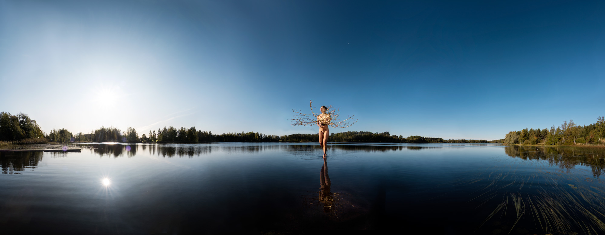KÄÄNNA JUURI X. Fotografía y retoque digital. Lago Mustianoja, Hämeenkyrö, Finlandia